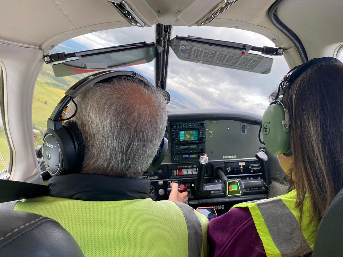 maferojas's tweet photo. Me invitaron a un sobrevuelo para conocer las condiciones de operación y seguridad aeronáutica de Guaymaral. Recuerden que pronto una cuarta parte de la operación regional del Aeropuerto El Dorado se trasladará gradualmente a esta zona. https://t.co/WUQpy9HMC3