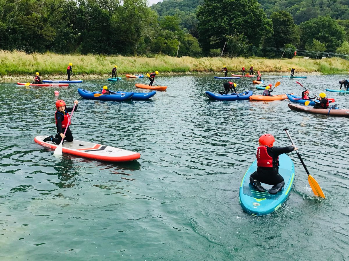 ysgol_y_dderi's tweet image. Year 4, 5 and 6 had a splashing time @LlandysulCC as part of their Bend and Flow theme #splishsplash  🌊🛶🚣🌞