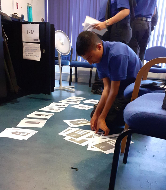 CadetsWMP's tweet photo. Our more senior Cadets assisted with drill and #1BE @Cadetwmp @StechfordWMP last night,  reviewing their knowledge of the @WMPolice  Rank Structure &amp; phonetics  #WeAreReady #WeWillSmash this ! @CSuptMatShaer @NationalVPC 👏💙👮‍♀️🚨👮‍♂️👏 https://t.co/rRlShljtMt