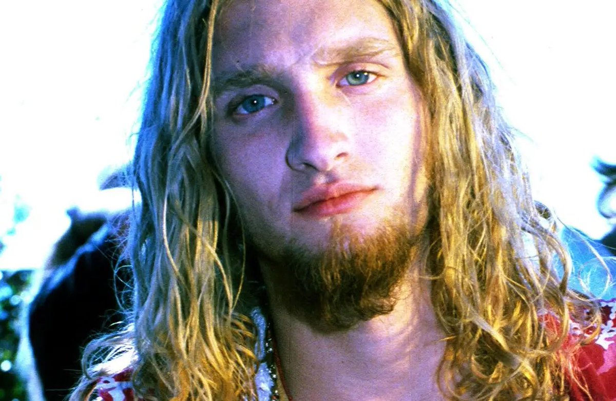 daily layne staley on Twitter "alice in chains photoshoot on the set of "we die young" (1992)"