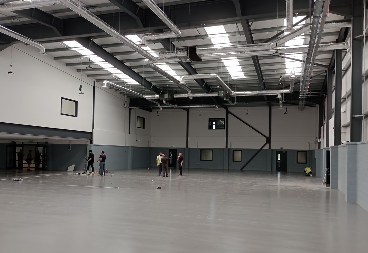 Final bits of finishing off before handover at this new car showroom in Stockport. Looking forward to seeing the internal fit out and the clients being able to move in in the coming weeks. #dacemotors <a href="/DaceMotorGroup/">さくら_53</a> #distinctdevelopments #wakemorleyarchitects <a href="/WakeMorley/">Wake Morley Architects</a>