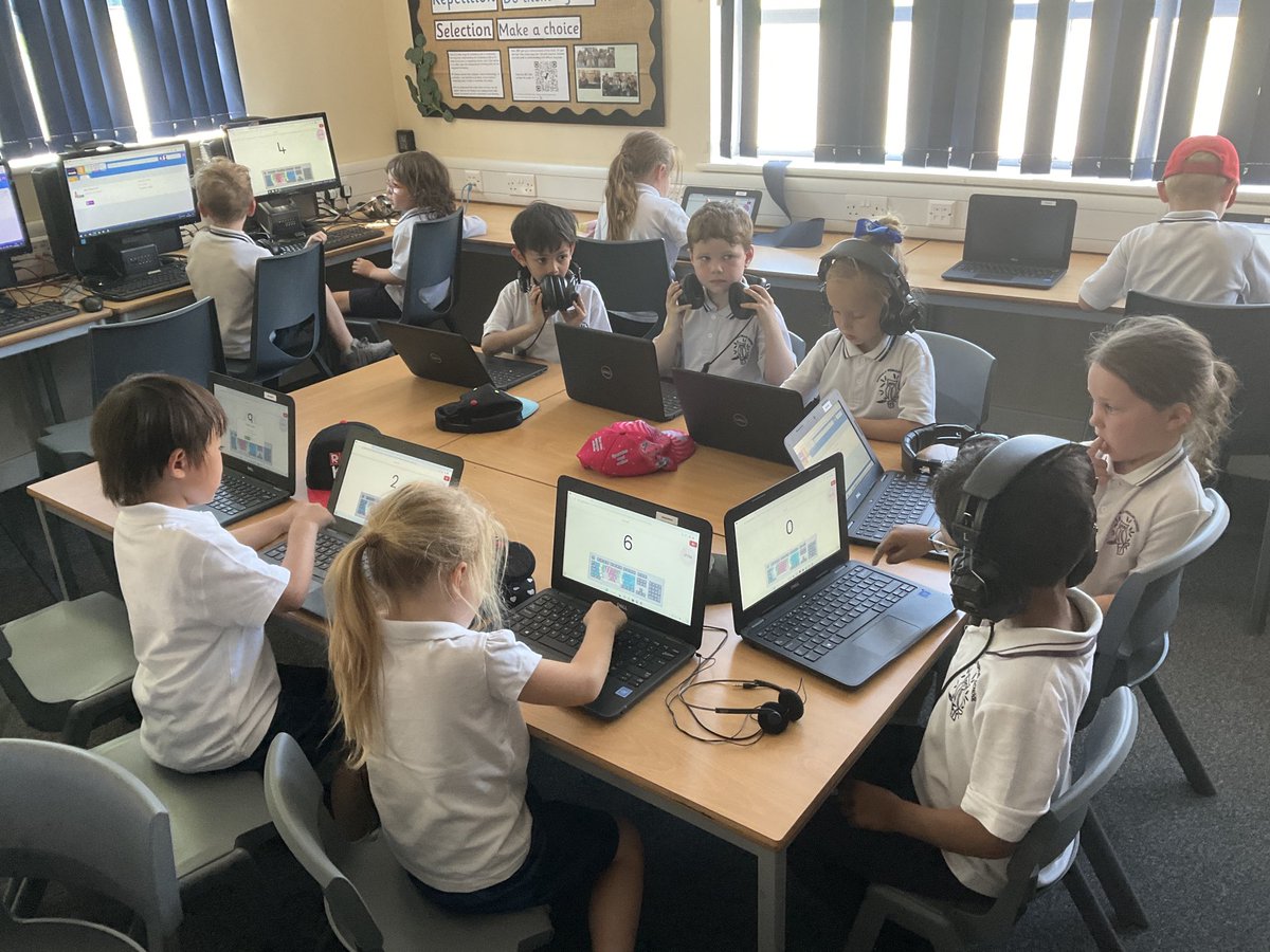 FPS_Computing's tweet image. Reception used Purple Mash for the first time to practice typing numbers. 😃1️⃣2️⃣3️⃣