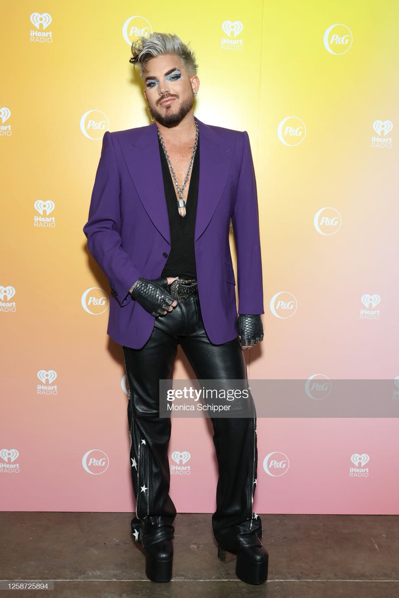 GlambertCircus's tweet photo. We're all drawn to the heat of the flame
Cause you wanna be a star in the hall of fame 🔥😈✨ #adamlambert #glambert #cantcancelpride #surefirewinners https://t.co/xmkosBYpj8