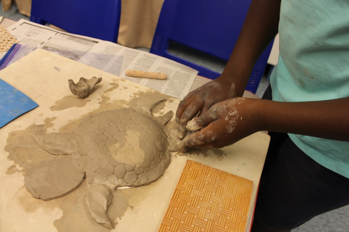 AppletonMuseum's tweet photo. In honor of #WorldSeaTurtleDay, here are some sea turtles made by kids in our studio art classes!
#AppletonMuseum #MuseumTwitter #FloridaMuseums #Ocala #OcalaArt #OcalaMarion #SeaTurtleArt #SeaTurtleDay #SeaTurtleWeek https://t.co/xawzo8XA1u