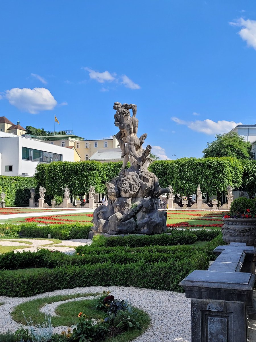 _Quietschy_'s tweet photo. #visitingsalzburg https://t.co/ffsMOyaCNS