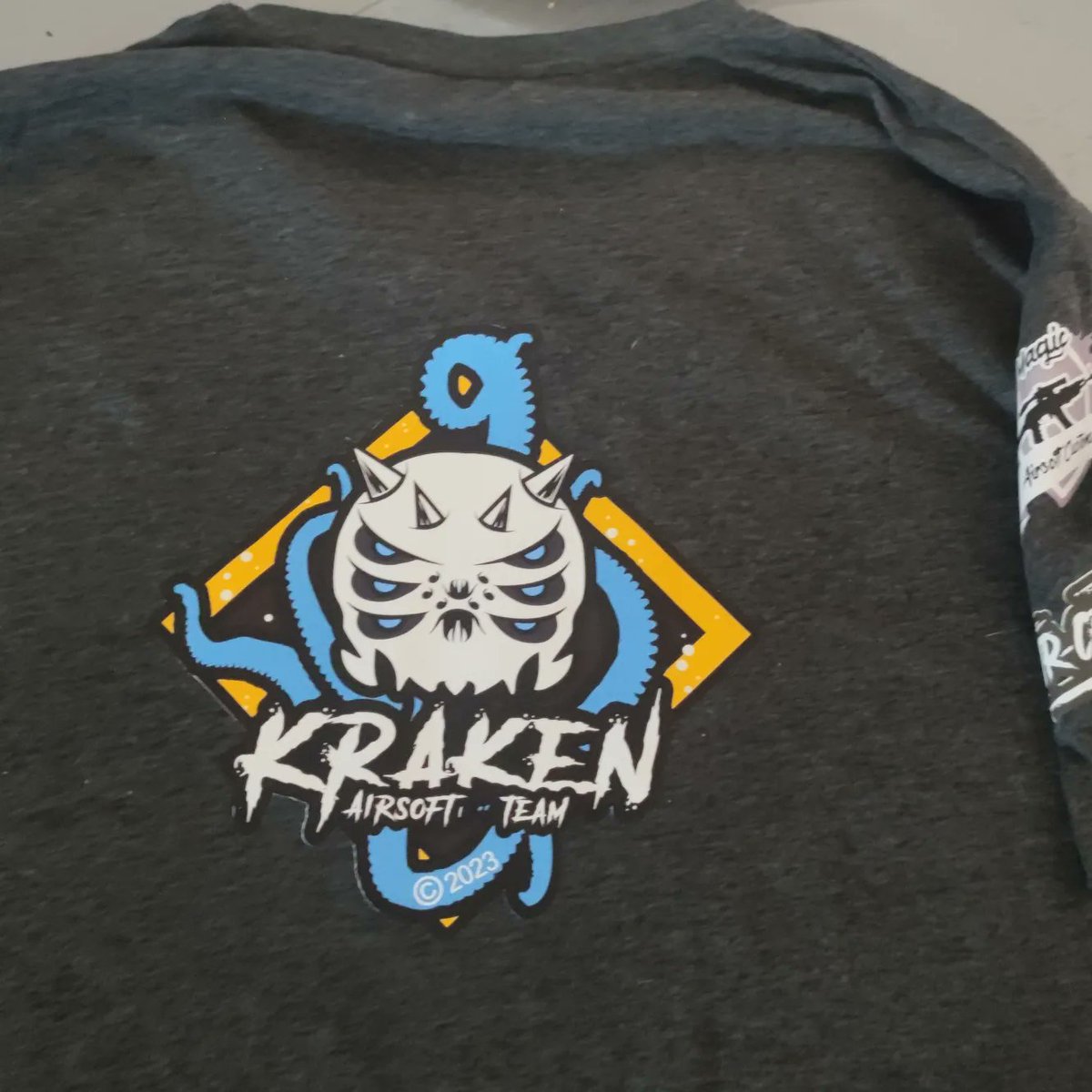 Procyon58600's tweet image. Flocage vêtements pour le vice-président de la Kraken Airsoft Team

J'accepte de faire à l'unité, hésitez pas à me contacter.
Livraison point relais à 5€

#tshirt #sweatshirt #flocage #design #logo #team #airsoft #association #entreprise #personnalise #vetement