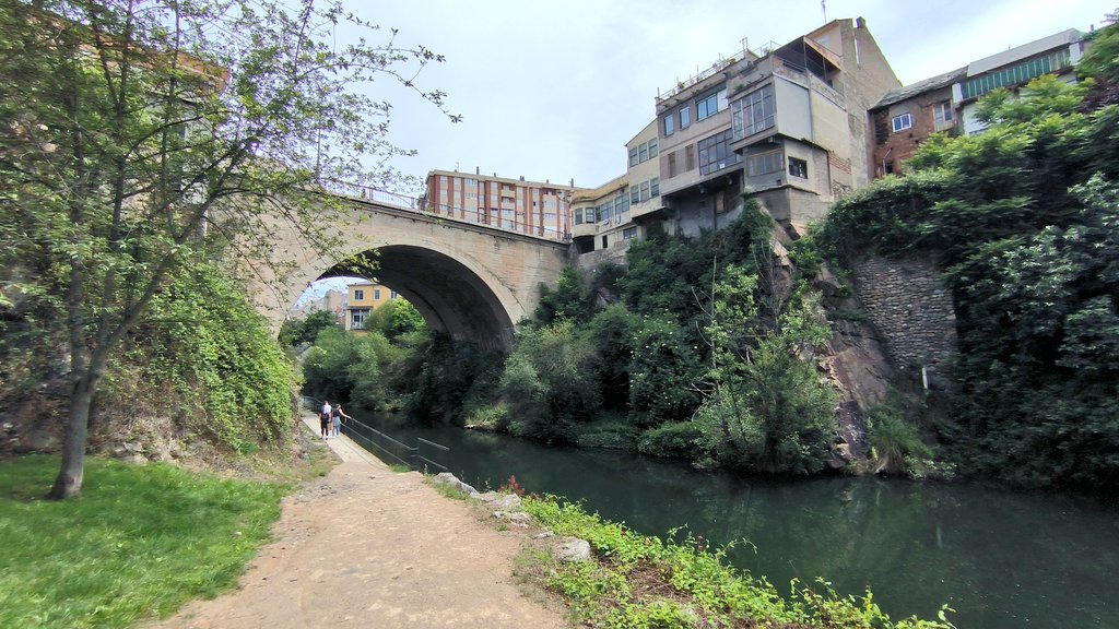 Un paseo al lado del río es un plan perfecto para descubrir Ponferrada #Paisajes24