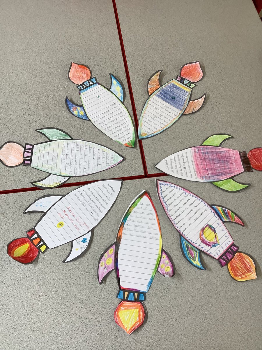 HollyfastSchool's tweet photo. 1WA Zim Zam Zoomed with their decriptive rocket writing! Great job! #lovinglearning #learningisfun https://t.co/EdzX63mmyG