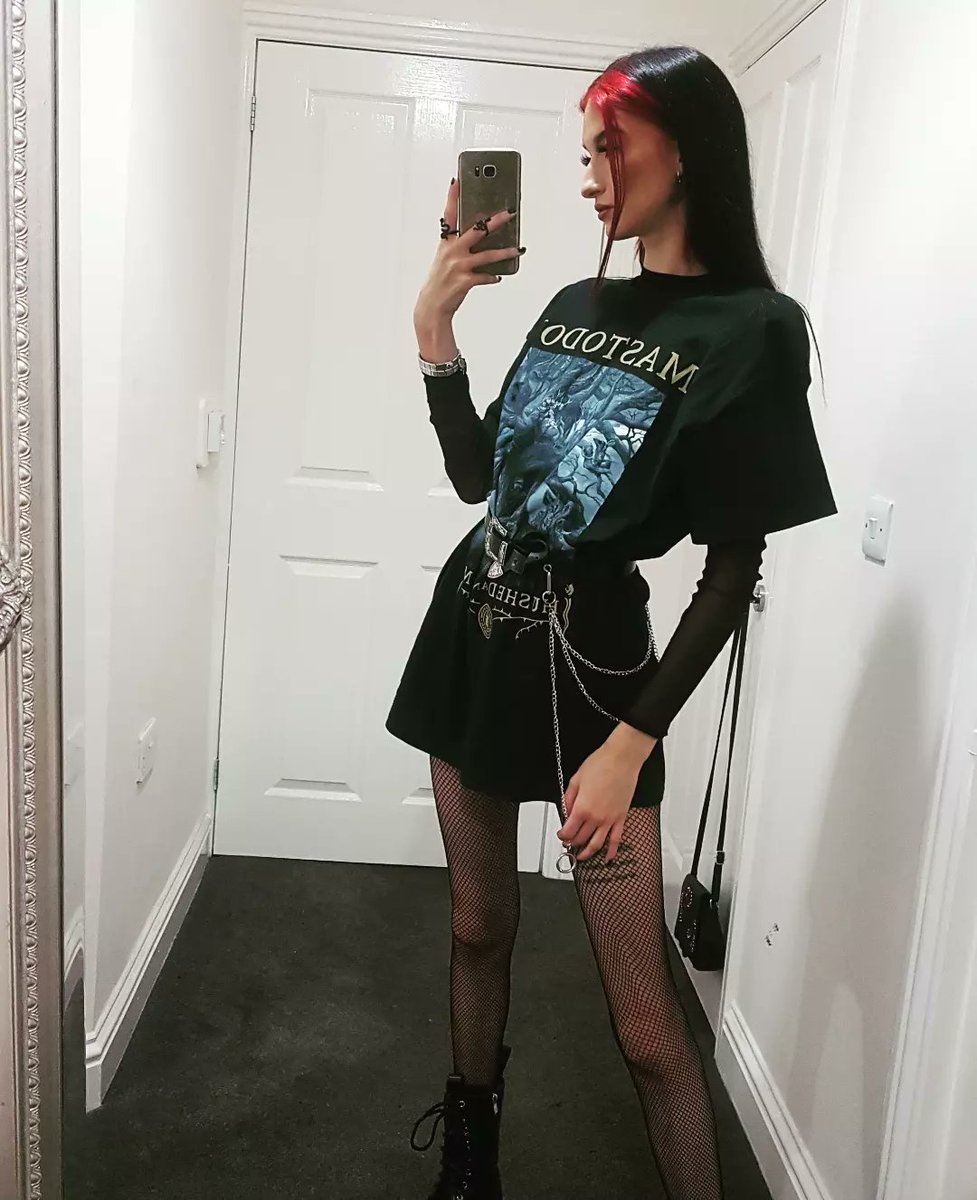Elektraspark's tweet photo. I'm officially back 😜 

#cashapp #paypig #onlyfansbabe #onlyfans #adultwork https://t.co/KcWYTRFInK