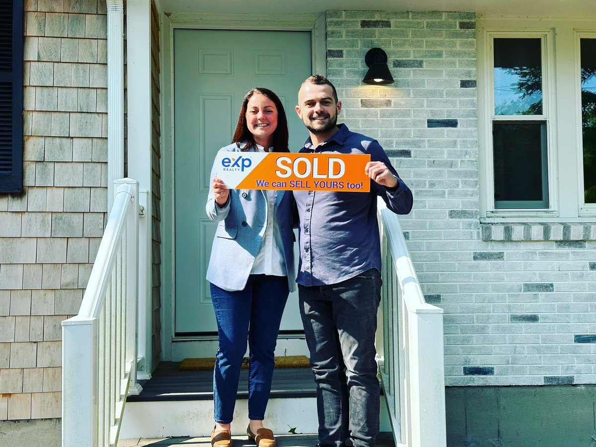 Happy to say, after almost 2 years and close to 50 viewings, that my awesome buyers have finally closed on their first home! Congrats, Frances and Romain!! #BourneMa #WorthTheWait! #ExpRealty #MaisonVillatteFalmouth!!