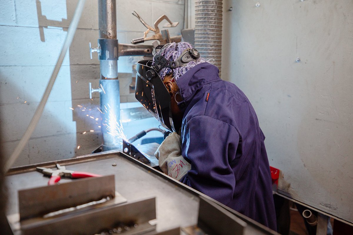 dunwoodycollege's tweet image. Week 1 of the Pathways to Career (#P2C) Summer Experience means hands-on projects in #CAD designing, #3Dprinting, #machining, #robotics, #welding,  #Engineering and a site visit to Minnetronix. We can&apos;t wait to see what next week brings! #TechnicalEducation #Scholarships