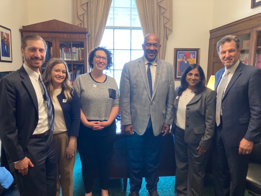 Thank you to @RepDwightEvans of Philadelphia for meeting with us during Lobby Day this week to talk about the importance of historic tax credits! Thanks to @HistoricCredit for hosting and advocating for the Historic Tax Credit Growth and Opportunity Act. #historicpreservation
