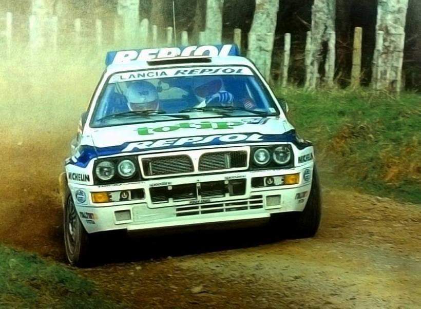 Carlos Sainz 🇪🇸 Luis Moya 🇪🇸 Lancia Delta HF Integrale 
Rally New Zealand 1993 🇳🇿 4th Overall / Jolly Club 🏁 
👉 ewrc-results.com/final/535-roth…