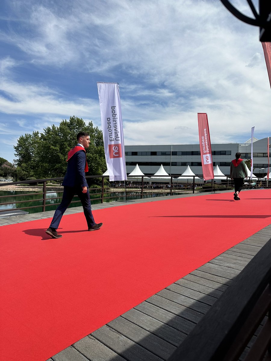 UEuropea's tweet photo. Las graduaciones de Postgrado de la Escuela STEAM se están celebrando ahora mismo.

¡Nos están dejando recuerdos tan bonitos como estos!

Enhorabuena a todos los estudiantes👏

#GraduacionesUE23 https://t.co/fHvuNvpBKK
