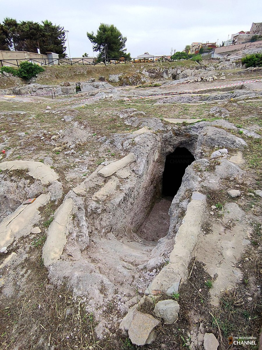 🌀 Necropoli Punica di Sulci a Sant'Antioco 🌀!
...
🎞 Esplorala nel video!➜ youtu.be/TB6_OWE8JHo
...
#sardegna #thesilentube83 #museoarcheologicoferrucciobarreca #isoladisantantioco #visitsantatioco #santantioco #santantiocoisland #santantiocosardegna #isolasantantioco