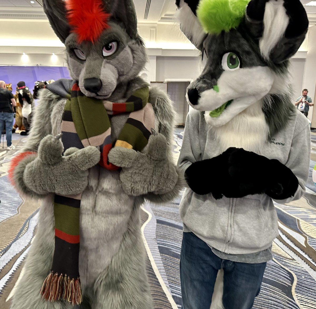 I’m a good boy, I swear!

…yeah, even @PupHero2 doesn’t believe me. 😝

#CFz2023 #FursuitFriday