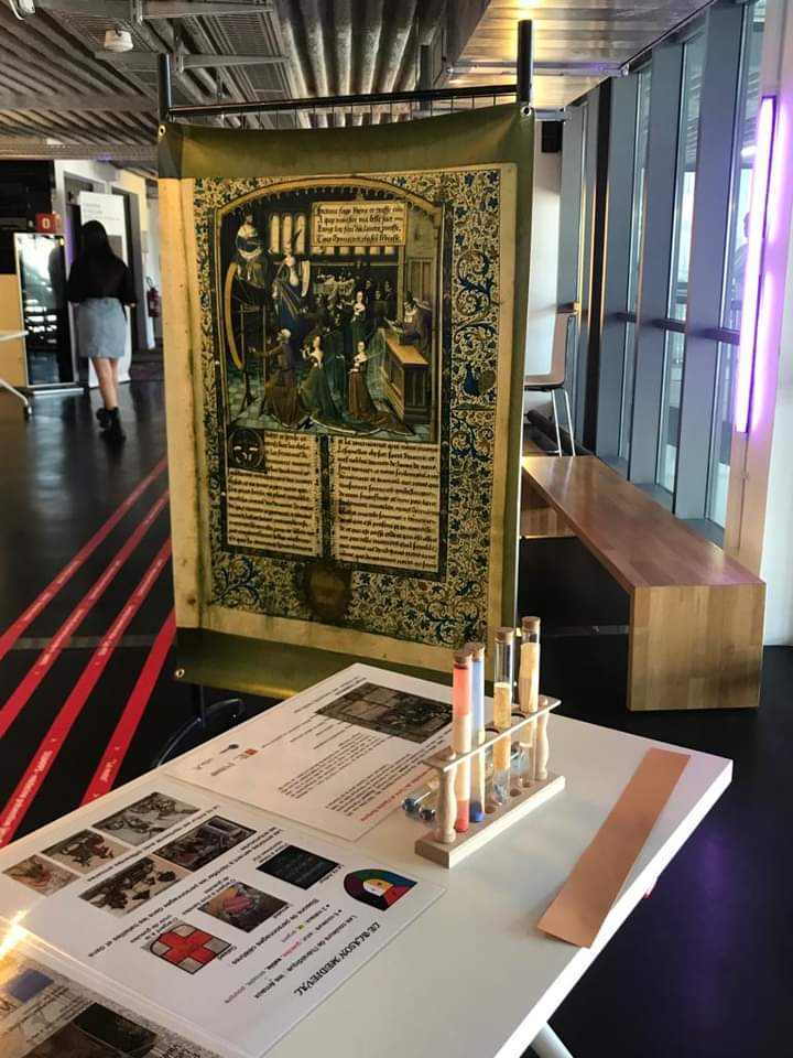 Université d'Aix, des enquêtrices tentent de résoudre une affaire avec nos 2 spécialistes du CIELAM. 
L'affaire Pétrarque - Codex et Info(X) . Outil ludopédagogique de vulgarisation de littérature médiévale et de chimie spécialisée en manuscrits
#Scientifica #Cielam #Madirel