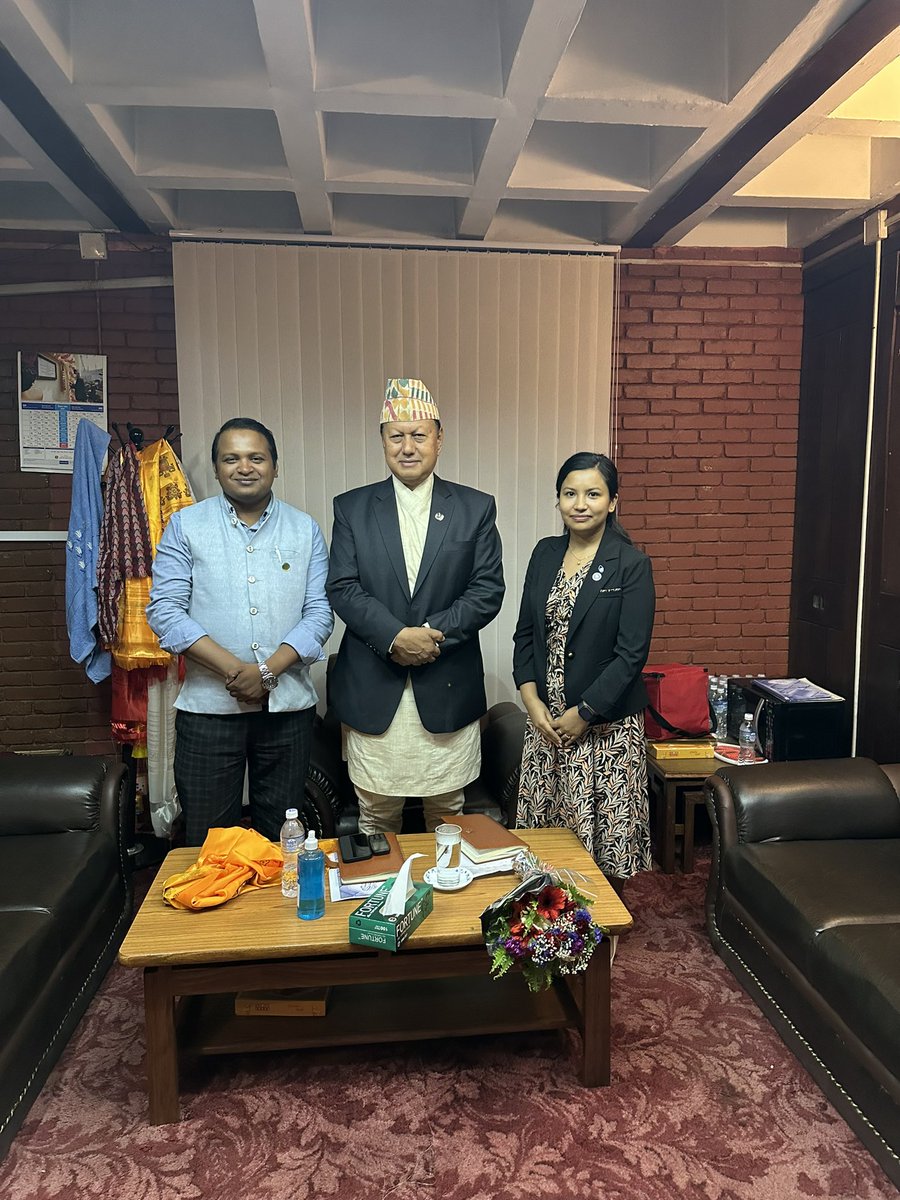 Thank you Honourable Minister of Health and Population Nepal @MohanBdbasnet jyu for your commitment in strengthening eye health services in all 77 districts of Nepal in our today’s meeting