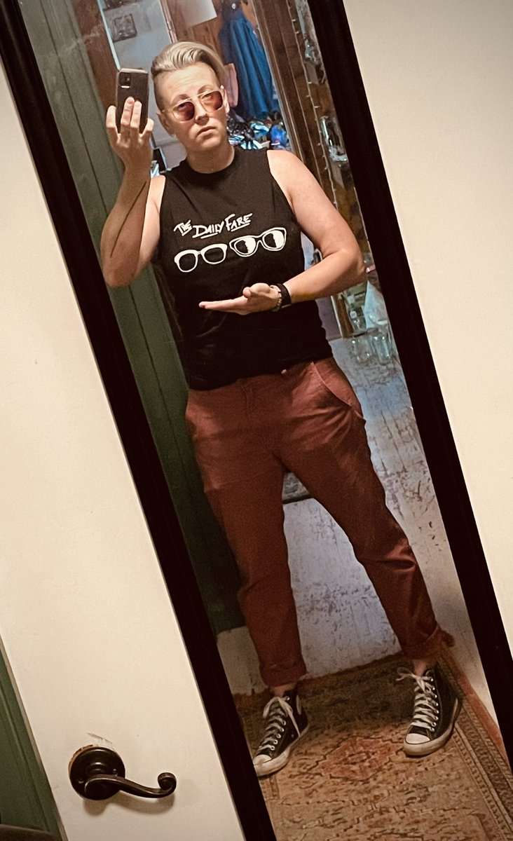 Winter_Thistle's tweet photo. Good morning!
It’s #AffirmationFriday again, so (if you feel comfortable doing so) reply with your favorite thing about yourself and/or a photo of your badass self so the rest of us can heartily agree and amp you up for the day 🤜🤛 https://t.co/k2swv7eN8y