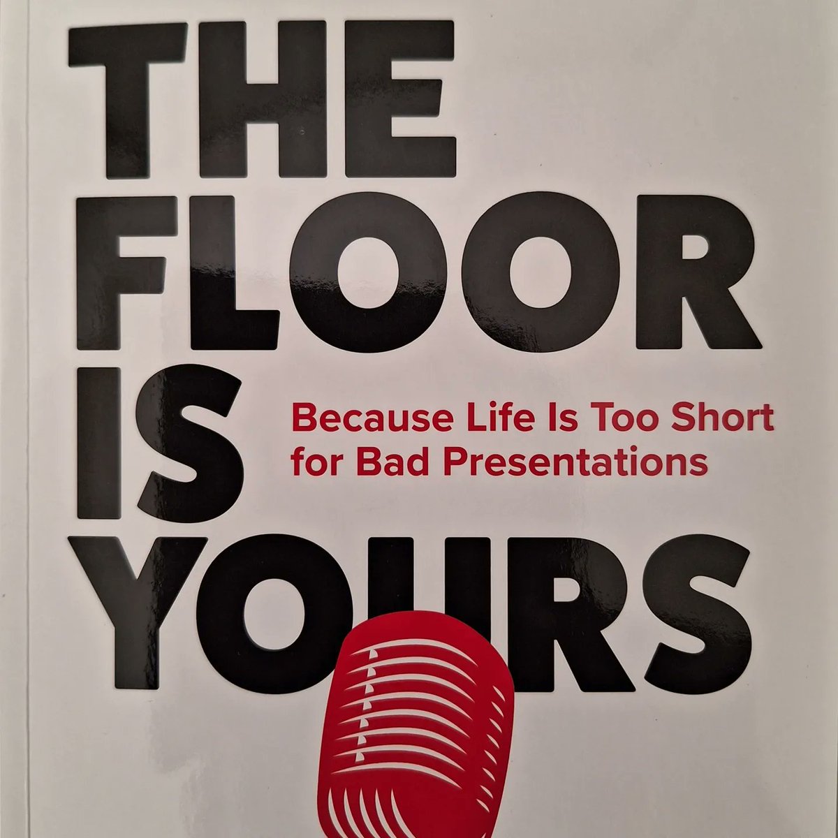 epilajackie's tweet photo. I recently attended a present with power workshop where I gave a 3 minute pitch that got me the third place and a book. https://t.co/x6IdNOUgio