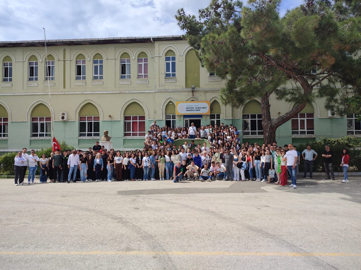Bir yılın daha sonuna geldik. Bütün öğrencilerimize iyi tatiller dilerken MEAAL’23 e hafta sonu girecekleri sınavlarda başarılar diliyoruz.