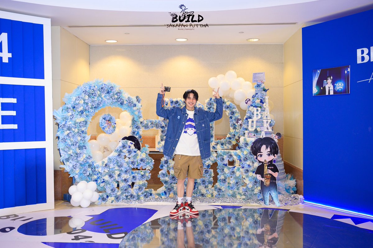 พรุ่งนี้วันหยุด พักผ่อนกันให้เต็มที่น้าาาา ~ คืนนี้นอนหลับฝันดี ฝันถึงกันด้วยด้ายม้ายยยยย 😚💙 
Enjoy your weekend, nite nite everyone ✨💋

#BuildJakapan <a href="/JakeB4rever/">BIU.</a> 
#Beyourluve