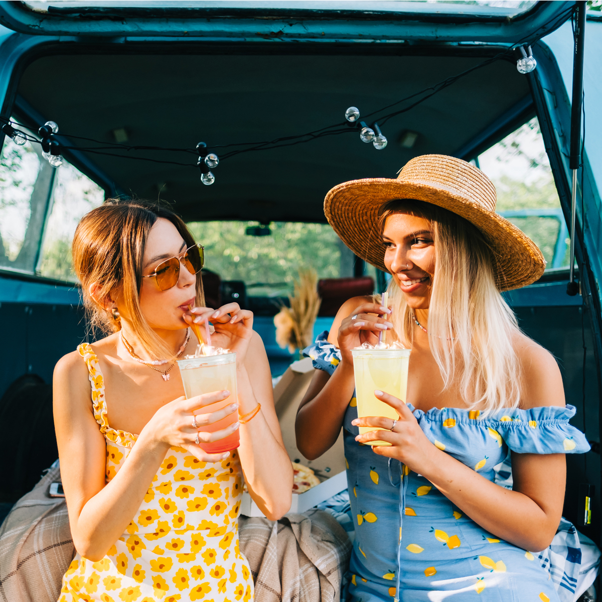 Treat your bestie to one of our New Lemonades, Salted Caramel or Passion Fruit!  ☀️ 🍹 🍩   #Robins #RobinsDonuts #SummerCoolers #PassionFruit #SaltedCaramel #Lemonade #Coffee #Summer2023