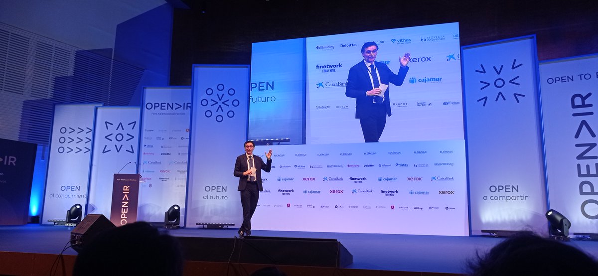 Esta semana pudimos disfrutar de una jornada llena de talento y contenido de valor, de la mano de referentes empresariales que compartieron conocimiento y experiencia.

Enhorabuena al Circulo de Directivos por la impecable organización de <a href="/Opendir/">dir-kje</a>

#talento #directivos