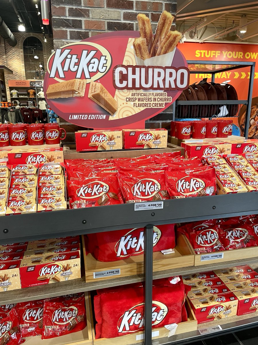 Hershey's Chocolate World tweet media