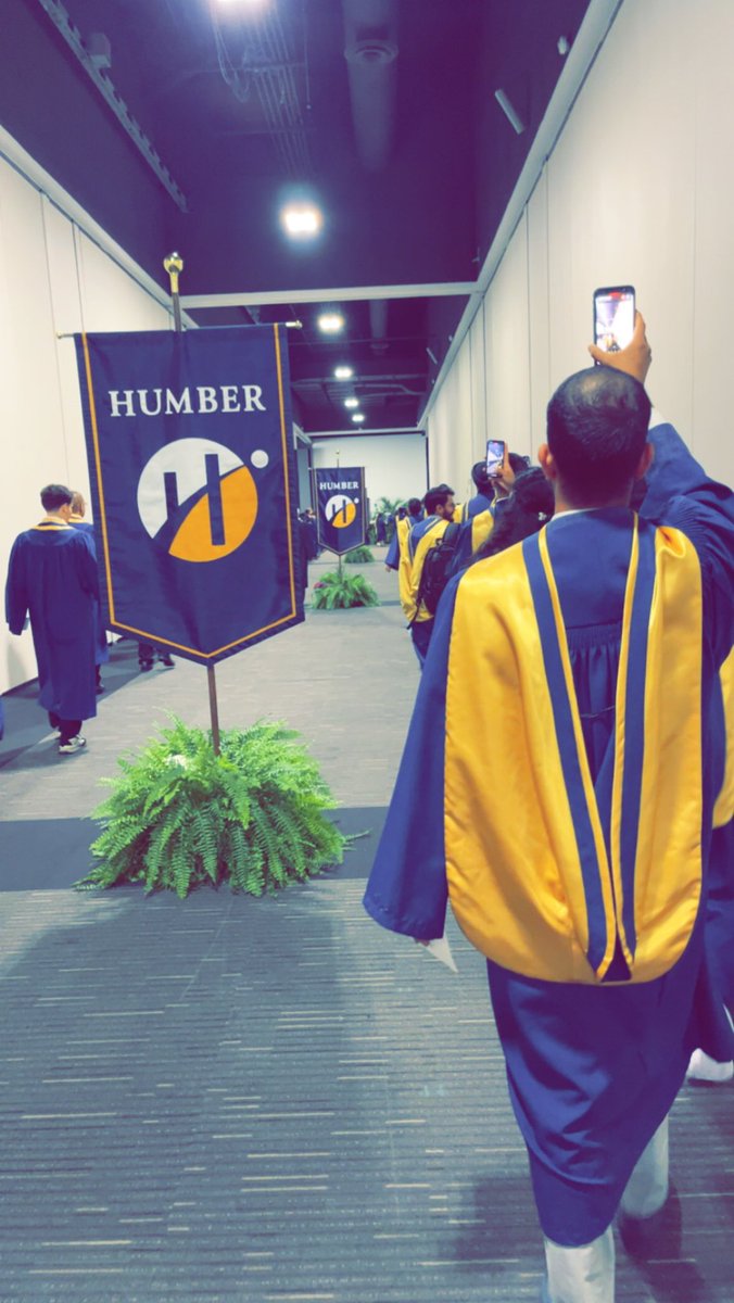 rahulbt98's tweet photo. Humber ITS Gang! 

#HumberGrad
#ClassOf2023
#ITS
#WeDidIT
#Graduated https://t.co/Q7ulA5EN0e