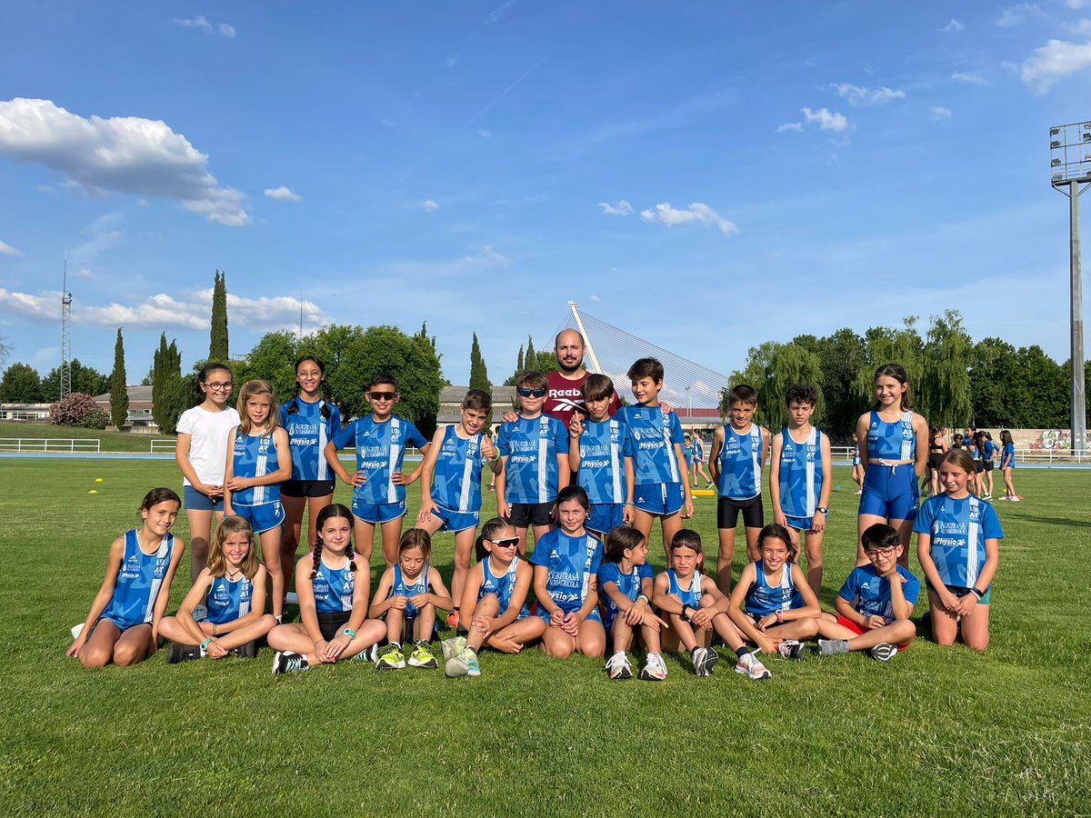udat_talavera's tweet photo. 🥳FIESTA FIN DE TEMPORADA 2023

Gran jornada de despedida en la pista para todos los integrantes de UDAT.

📷Fotos en https://t.co/rs0scgiJYO https://t.co/h6PDLyCnBY