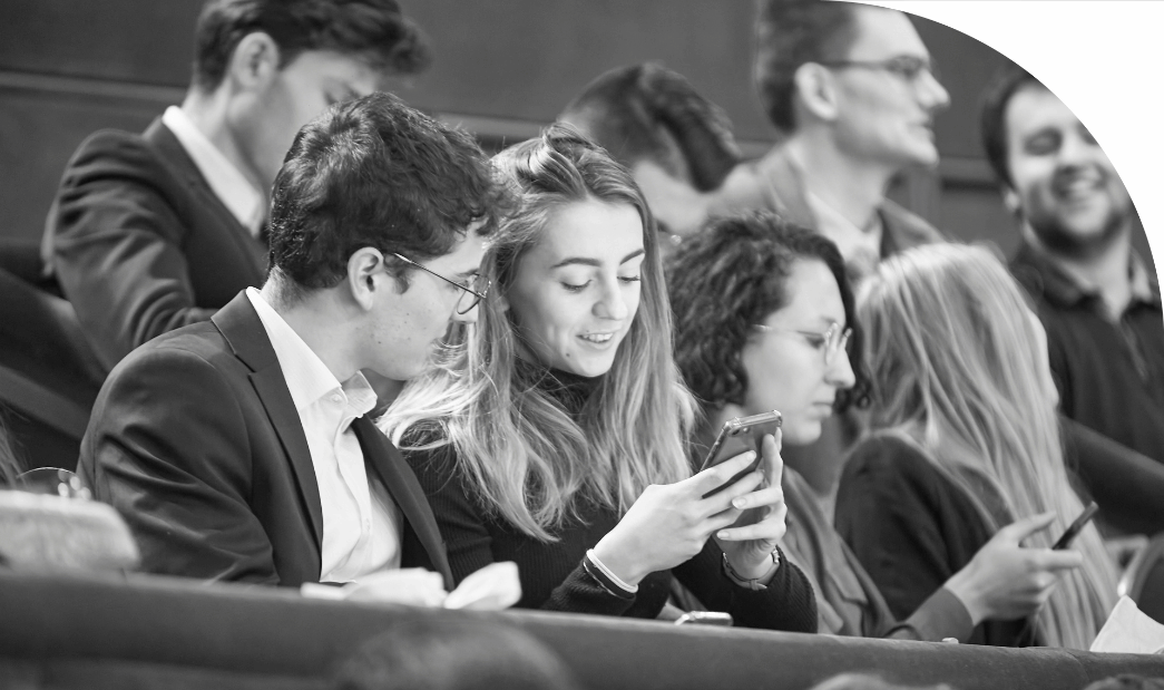epf_ingenieurs's tweet photo. [Relations entreprises] La proximité avec les entreprises, une force de l’@epf_ingenieurs 🤝
Découvrez comment nos élèves-ingénieurs construisent un projet professionnel sur-mesure et entrent rapidement sur le marché de l'emploi 👉 https://t.co/EKilgCNEHp
#epf #engineeringschool https://t.co/4ZgjueNcDQ