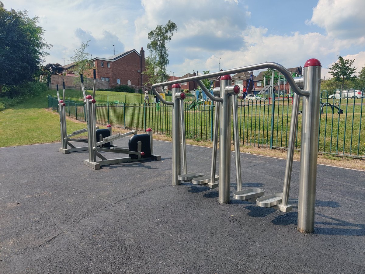 markydeedrop's tweet photo. @LoveWhitefield @LoveUnsworth @BuryCouncil new playfit equipment has been installed at Sunnybank Play Area this week. #playfit https://t.co/YsdQ8wx7zk