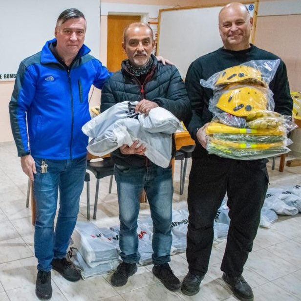 🔥 En el marco de la temporada de incendios, los cuarteles de bomberos voluntarios de todas las regionales de la provincia están siendo fortalecidos con nuevo equipamiento forestal y de protección personal.⁣
⁣