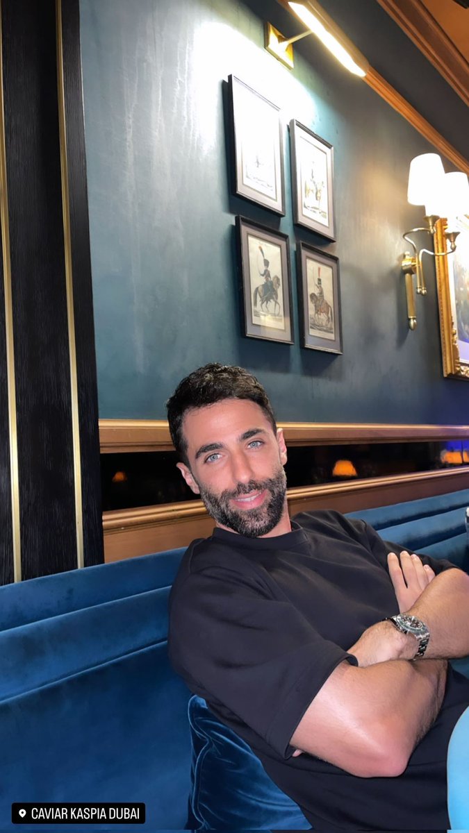 MoeKfans's tweet photo. كل عام والإعلامي @Mohamad_kaiss بألف خير يارب وعقبال المية ، بنتمنى لك من قلبنا الصحه والسعادة الدايمه و ان شاء الله تحقق كل أحلامك يارب  .. بنحبك ❤😘🎂🎉🎁🎊 https://t.co/7J65ms0ak1