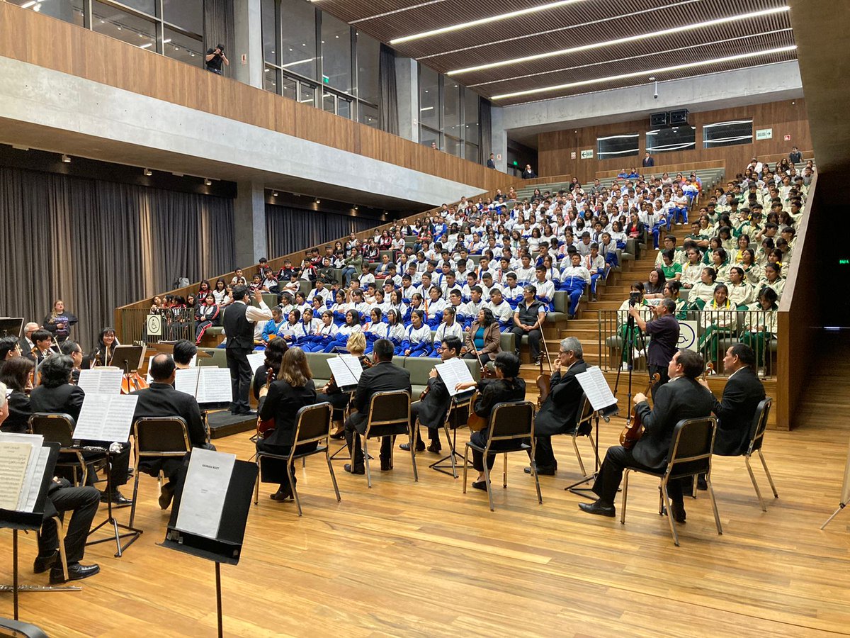 El viernes 9 de junio se realizó el 2do concierto didáctico de la Orquesta Sinfónica Nacional del Perú dirigido a los estudiantes del colegio I.E. N° 166 Karol Wojtyla (SJL), Hipolito Unanue (VES), I.E. N° 6062 Perú - E.E.U.U (VES) y Santa Maria Reina del Mundo (Pachacamac).