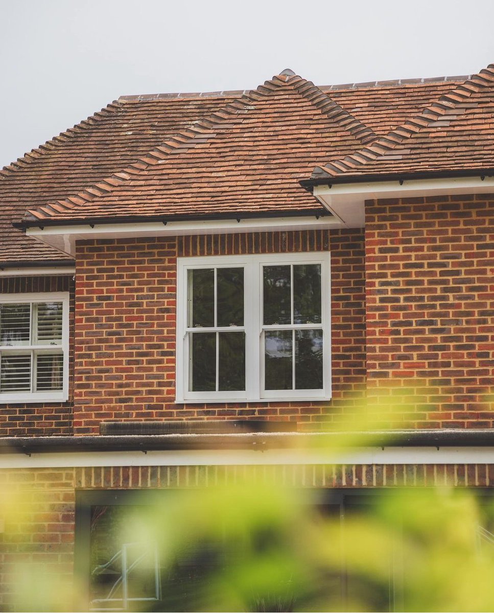RoseviewWindows's tweet image. Lovely recent #RoseCollection sash window job by one of our approved installers 😍🌹 #traditionRedefined 

Great work @JewelWindows 👏