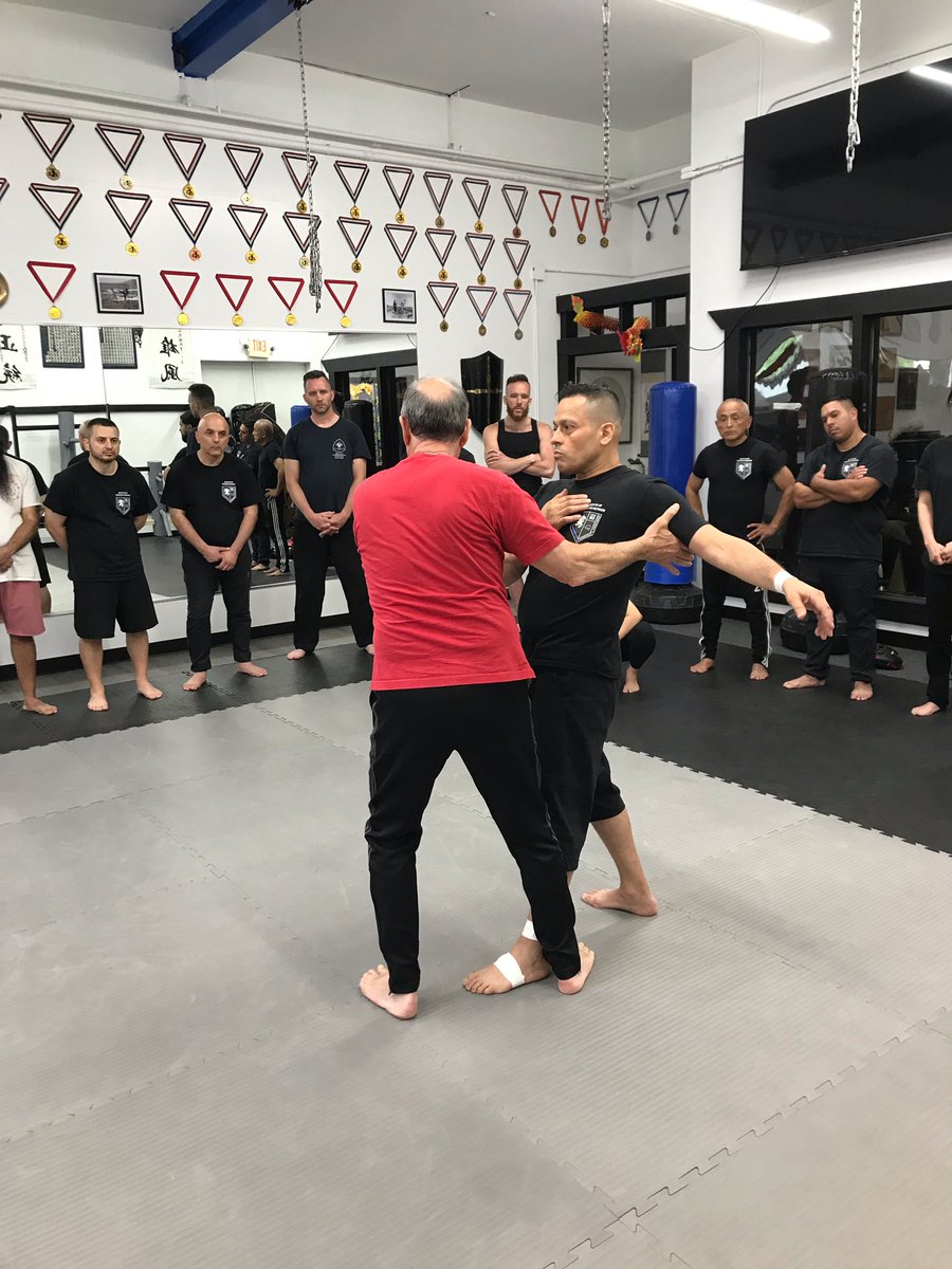 Team_IDM's tweet photo. Never stop Growing! Here my Teacher sharing his knowledge with me and my students. https://t.co/R0bJPUw6Ef