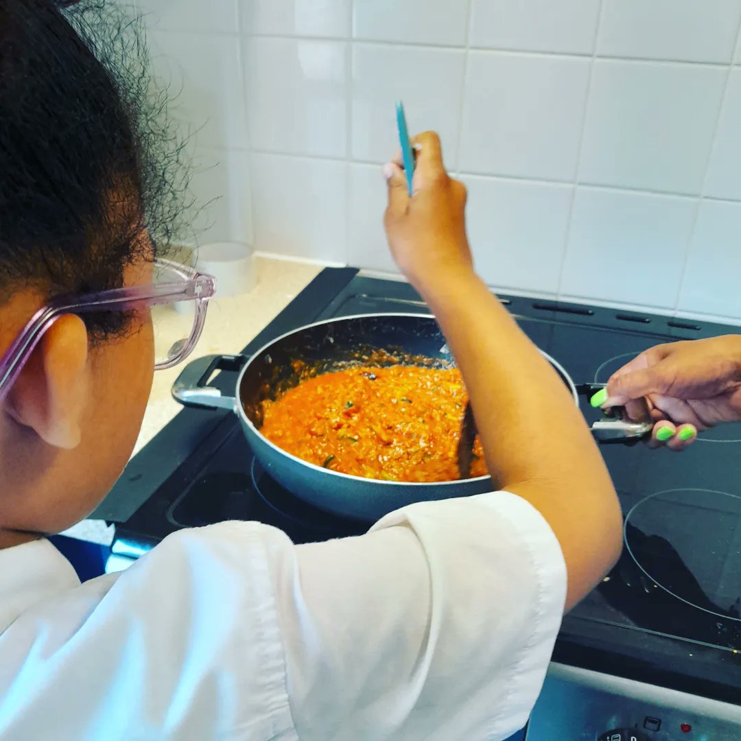 AngelsCommHub's tweet image. #cookingsession #yummyfood #funactivtiesforkids #funactivities #Felixproject Thank you St Olave's and St Saviour's School Foundation 🙏🏽🙏🏽