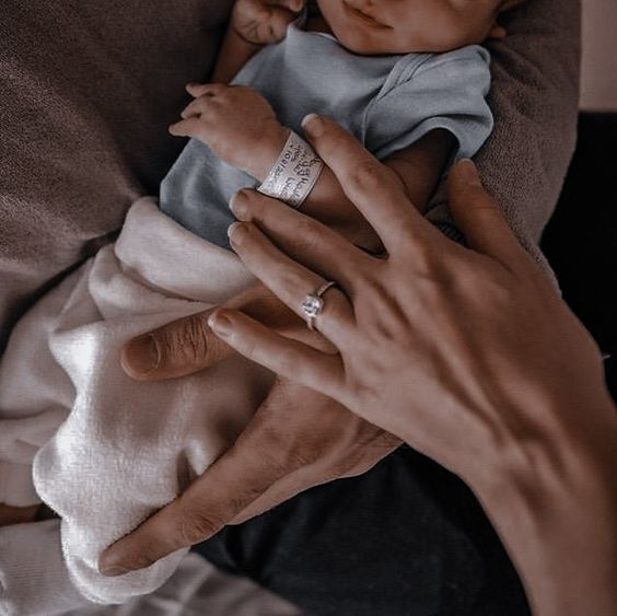 El día de ayer nació nuestro pequeño Kai Fernando, fue un parto difícil y con complicaciones, pero gracias a Dios todo salió bien y ya lo tenemos entre nuestros brazos.