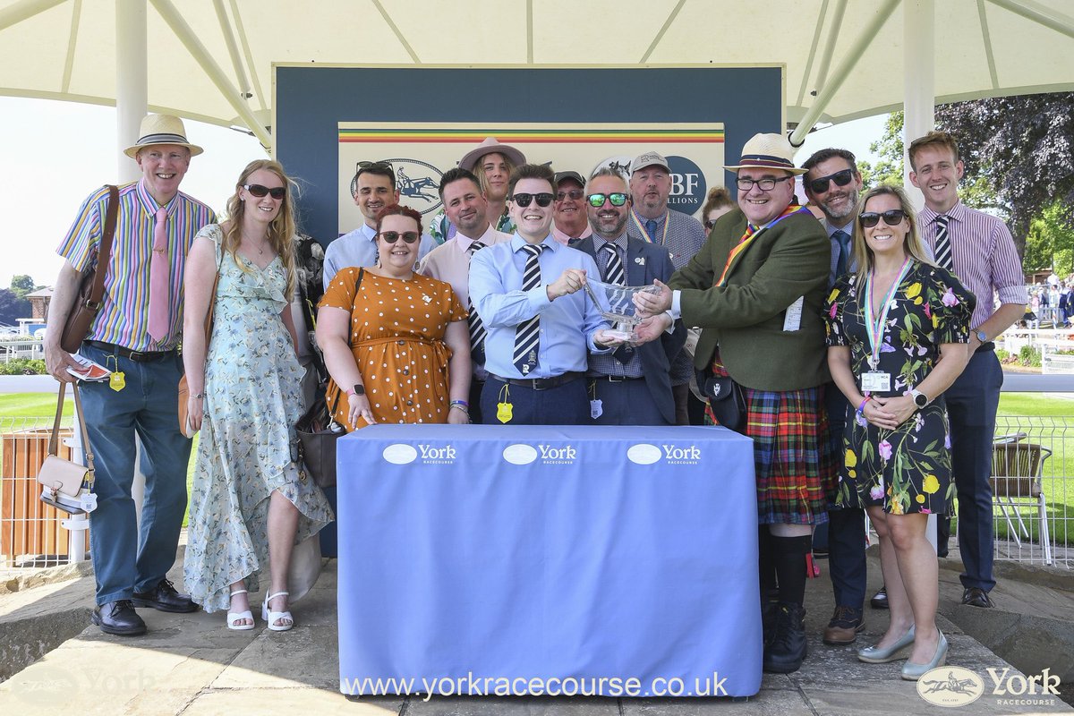 Thank you @yorkracecourse & @BritishEBF what a day @RacingWithPride & @YorkRITemplars are having! #inclusion #pride #horseracing