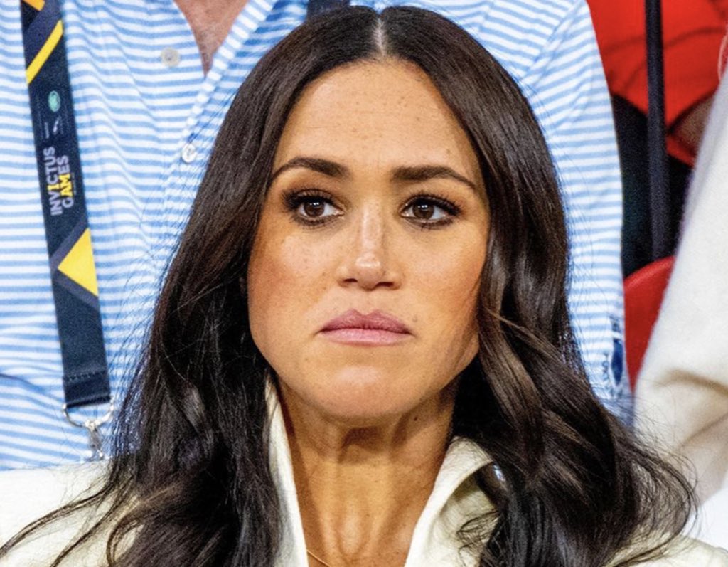 Another failed venture for duchess Meghan? A podcast which was full of self obsession & cringe worthy chatter. Maybe stick to what you are good at? Marrying rich white men & using them for fame and fortune before dumping them. She's great at that.

#MeghanMarkleEXPOSED
#Markled