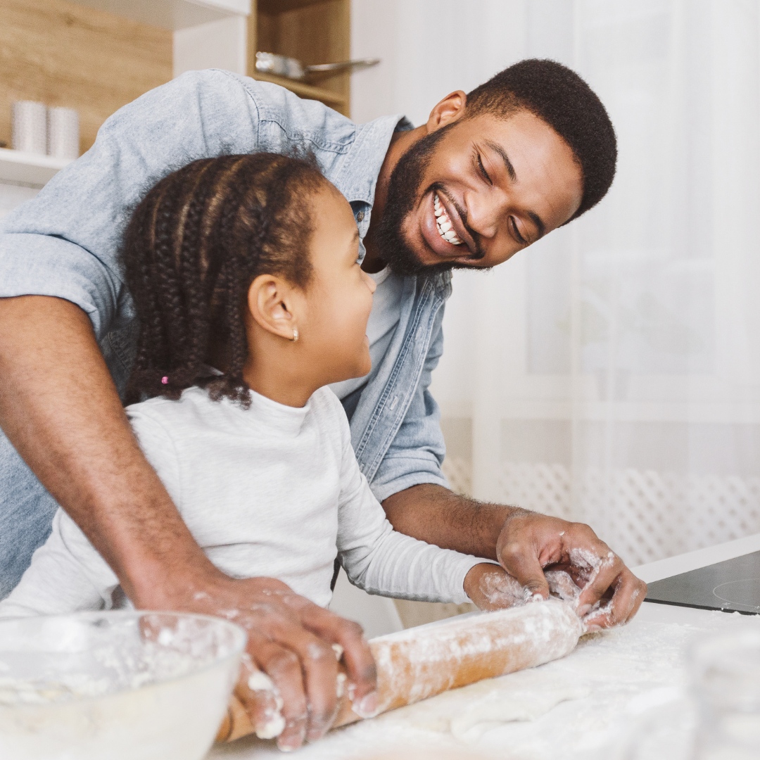 Celery-brate #30DaysofLocal and Father’s Day this weekend! 💚💙

Grab some fresh, in-season Ontario asparagus and test out this quick, easy and delicious Asparagus Pizza recipe from Foodland Ontario!! 🍕

#loveONTfood #FathersDay

l8r.it/Ptho