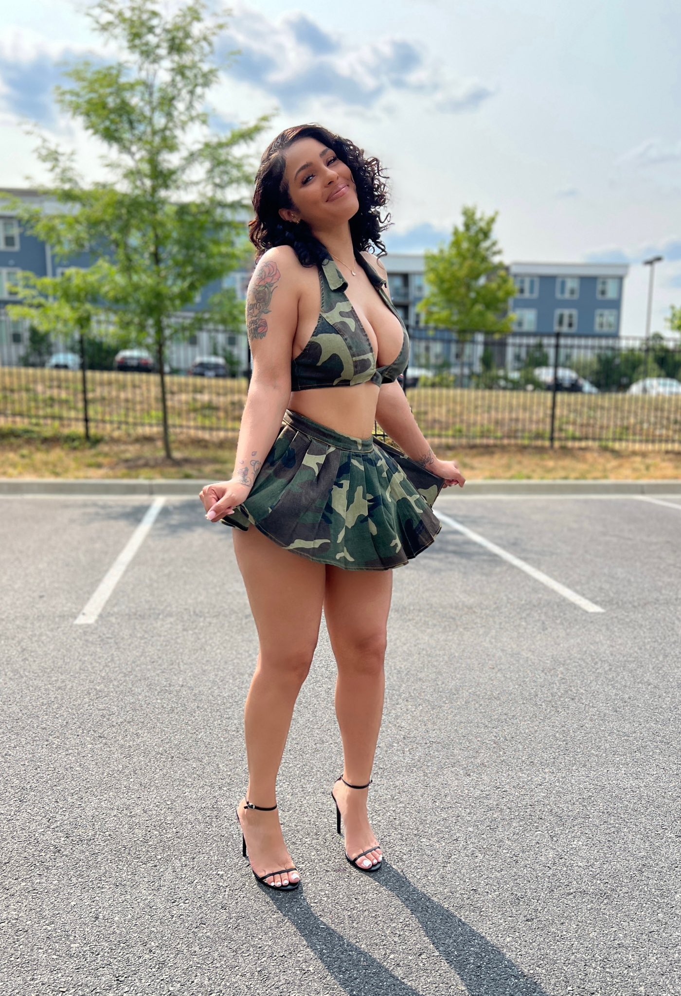 Jasmine Grenaway on X: Im dressing like its 2001 all summer.  t.coUd1VyDGF9D  X