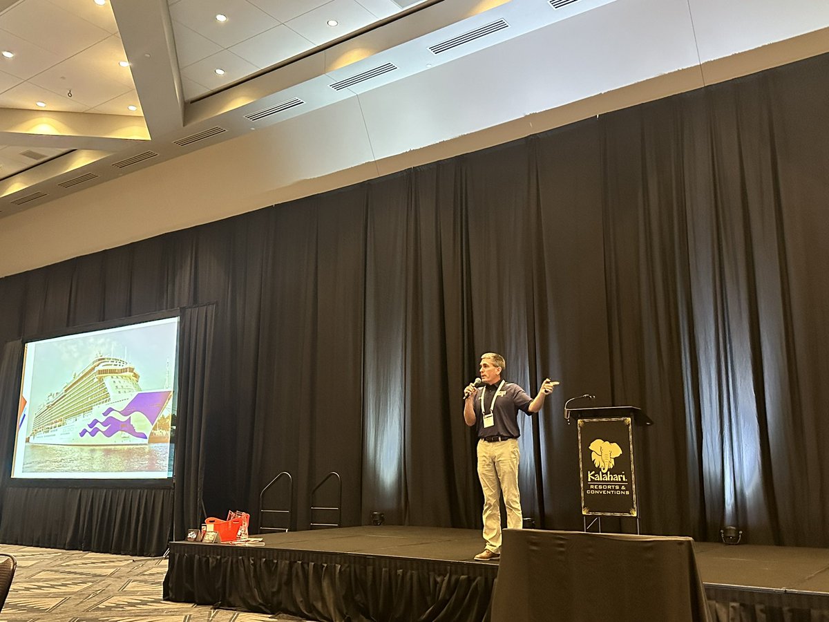 drgoffney's tweet image. Thank you @Buck_Bryant for encouraging #txedfest! You’re absolutely right - “The best human beings serve kids!” #inspiringleaders