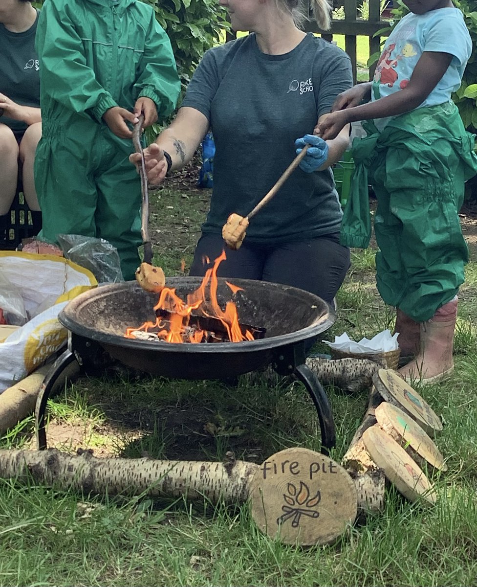 #YR #Forestschool #WildLives Keeping safe and enjoying toasting brioche around the firepit today. Using metal hammers to create leaf print flags.