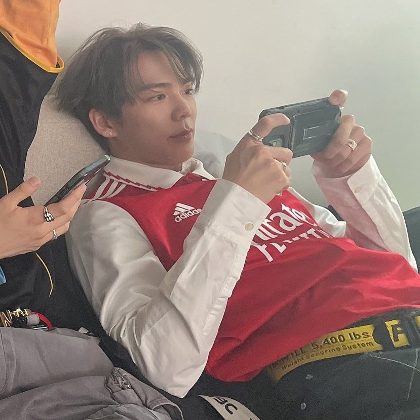 big thanks to gyehyeon for sharing this pic, i miss minchan soooo baddddd