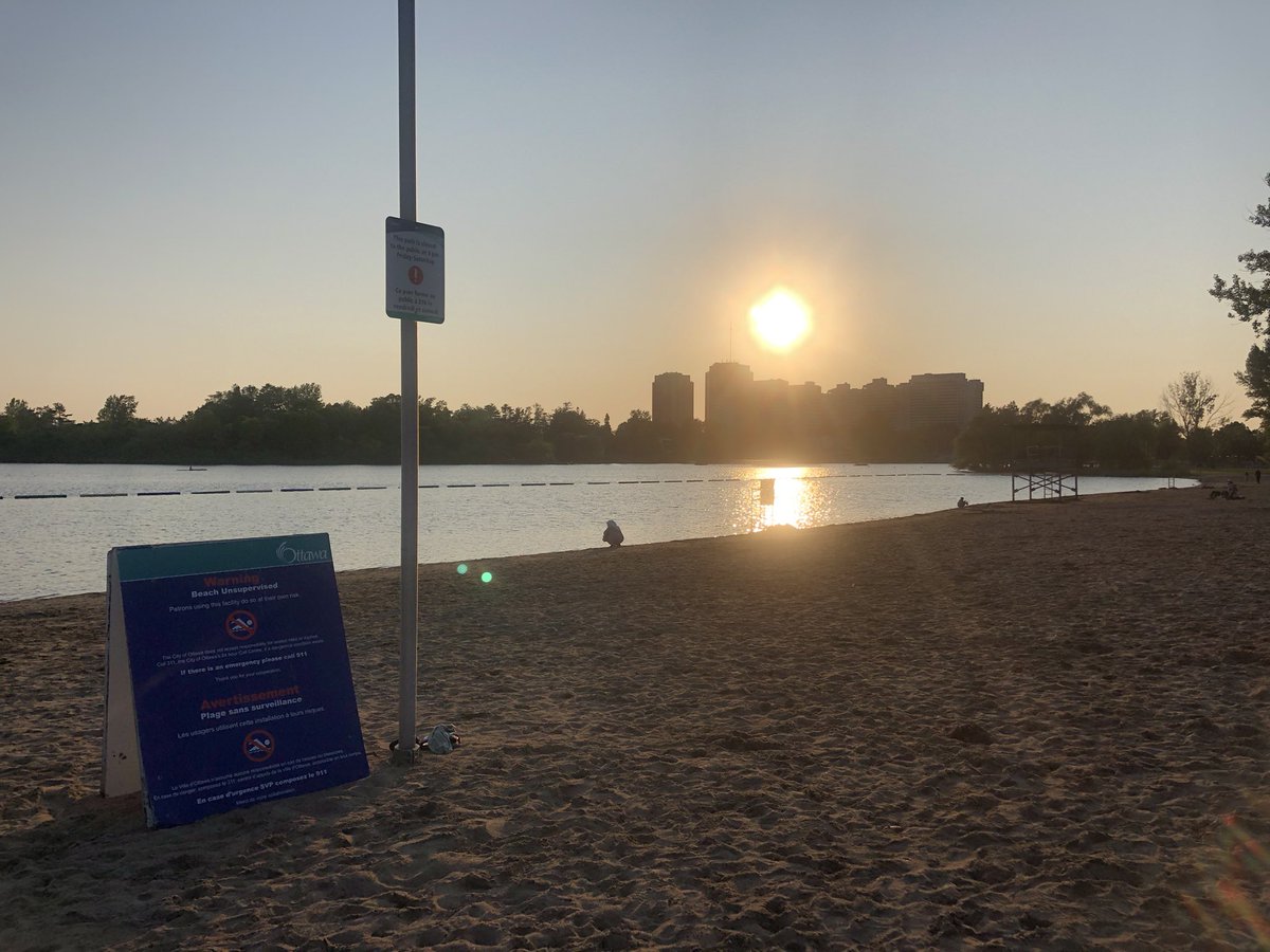 nodrowningott's tweet photo. 🏖️As of noon tomorrow, June 17, the no-swim signs will come down and #NationalLifeguards will be on duty at Britannia, Mooney’s Bay &amp; Petrie Island! 
✅Swim near a Lifeguard
✅Stay inside the buoys
✅Keep children #WithinArmsReach 

#ZeroDrownings https://t.co/LTPFACRNbl