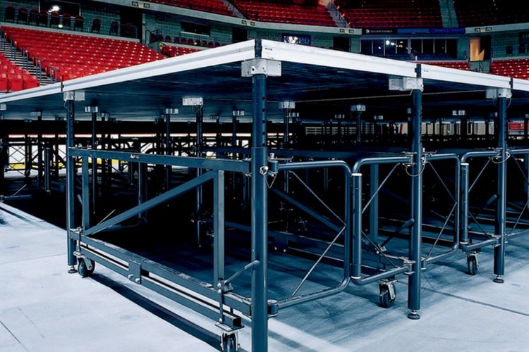 🌟 Discover the 5 telltale signs that it’s time to upgrade your stage equipment and enhance your performances 🎭

🔗 performance.stageright.com/blog/5-ways-to…