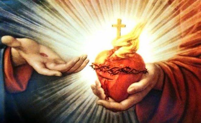 PRafaelLC's tweet photo. En varias imágenes del Sagrado Corazón de Jesús, este se representa ofreciéndote su Corazón con una mano y con la otra te pide el tuyo a cambio. Hoy es el día para hacer este intercambio. 

“Yo y mi casa serviremos a Yahvé.” Josué 24, 15. https://t.co/hIS6jyMk4Y